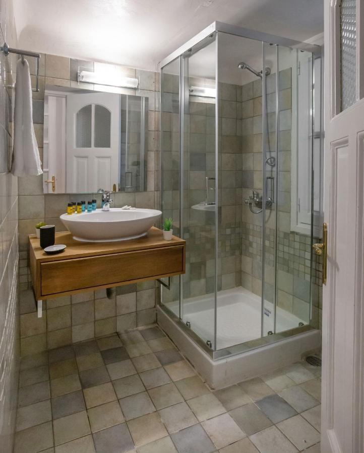 Neoclassical Apartment Close To Syntagma-Plaka By Ghh Atina Dış mekan fotoğraf