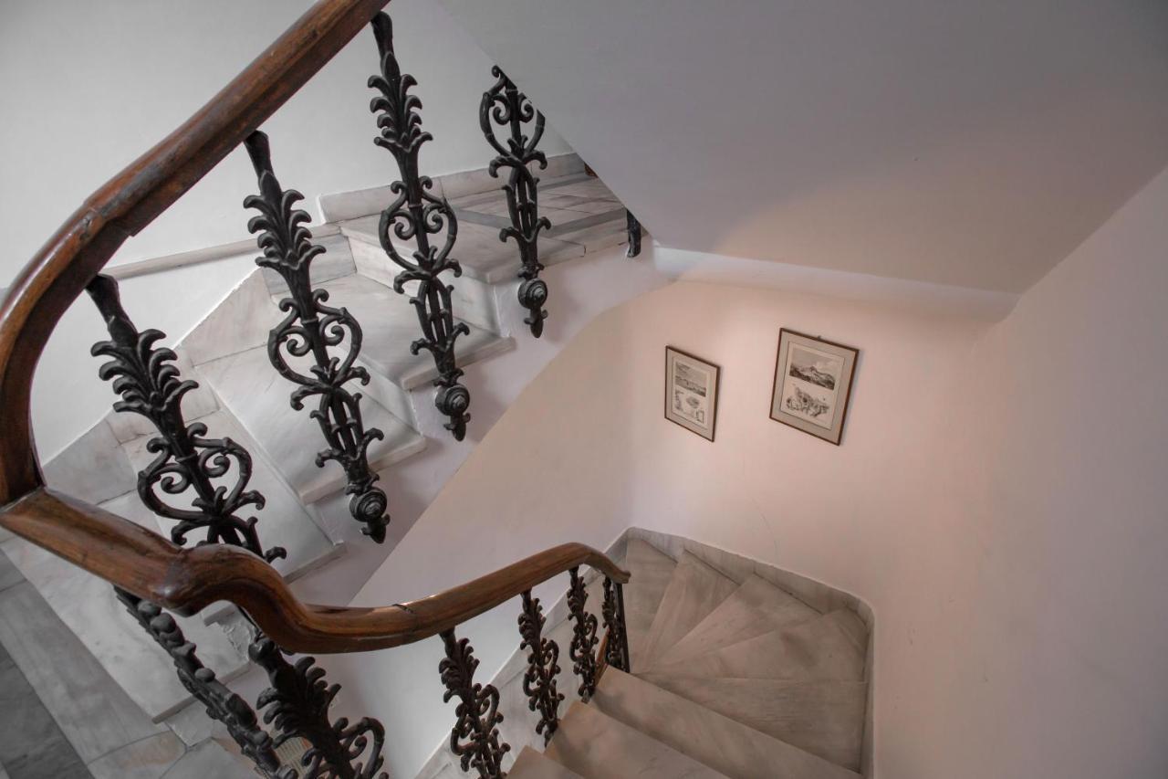 Neoclassical Apartment Close To Syntagma-Plaka By Ghh Atina Dış mekan fotoğraf